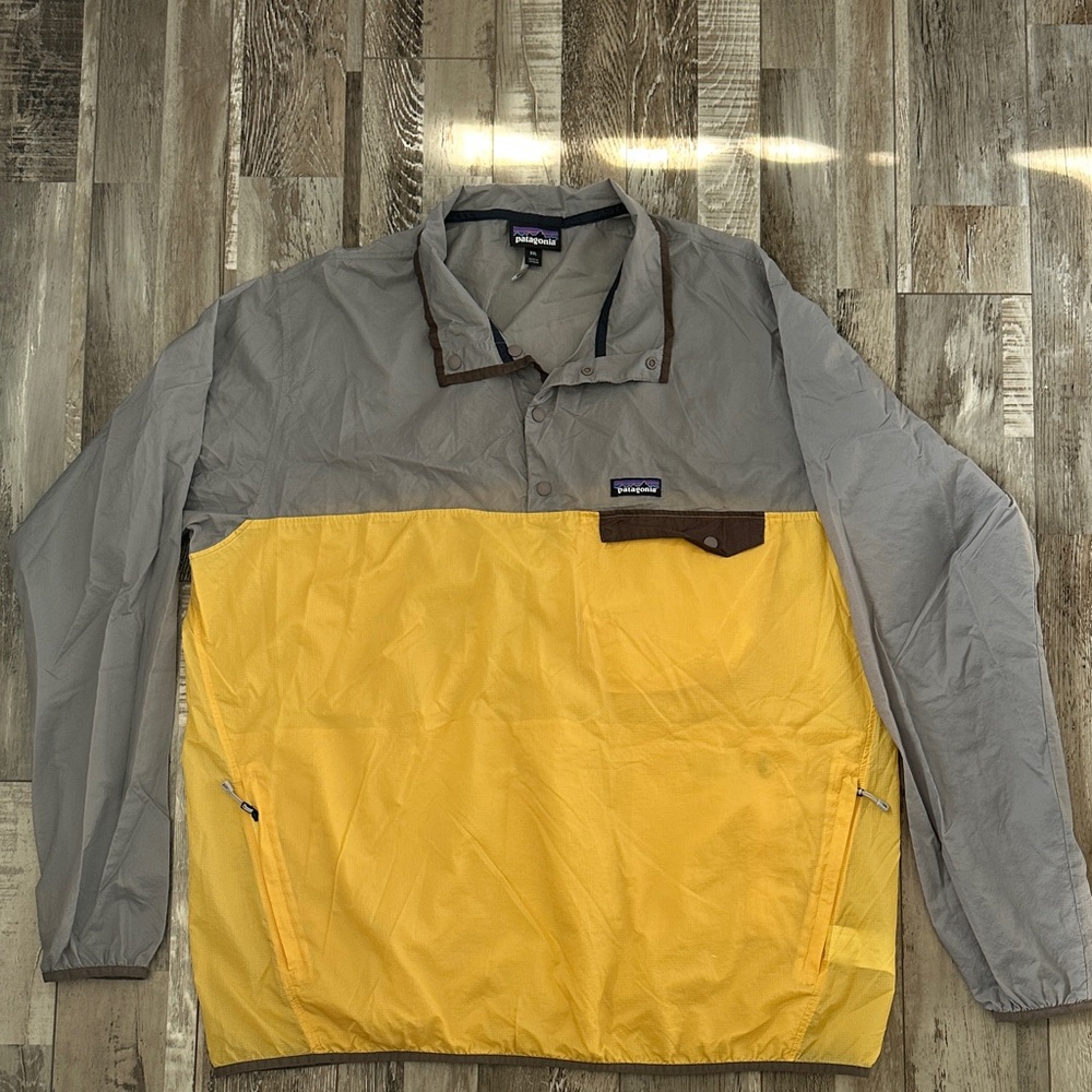 Patagonia Gray and Yellow Houdini Snap Pullover Nylon Windbreaker